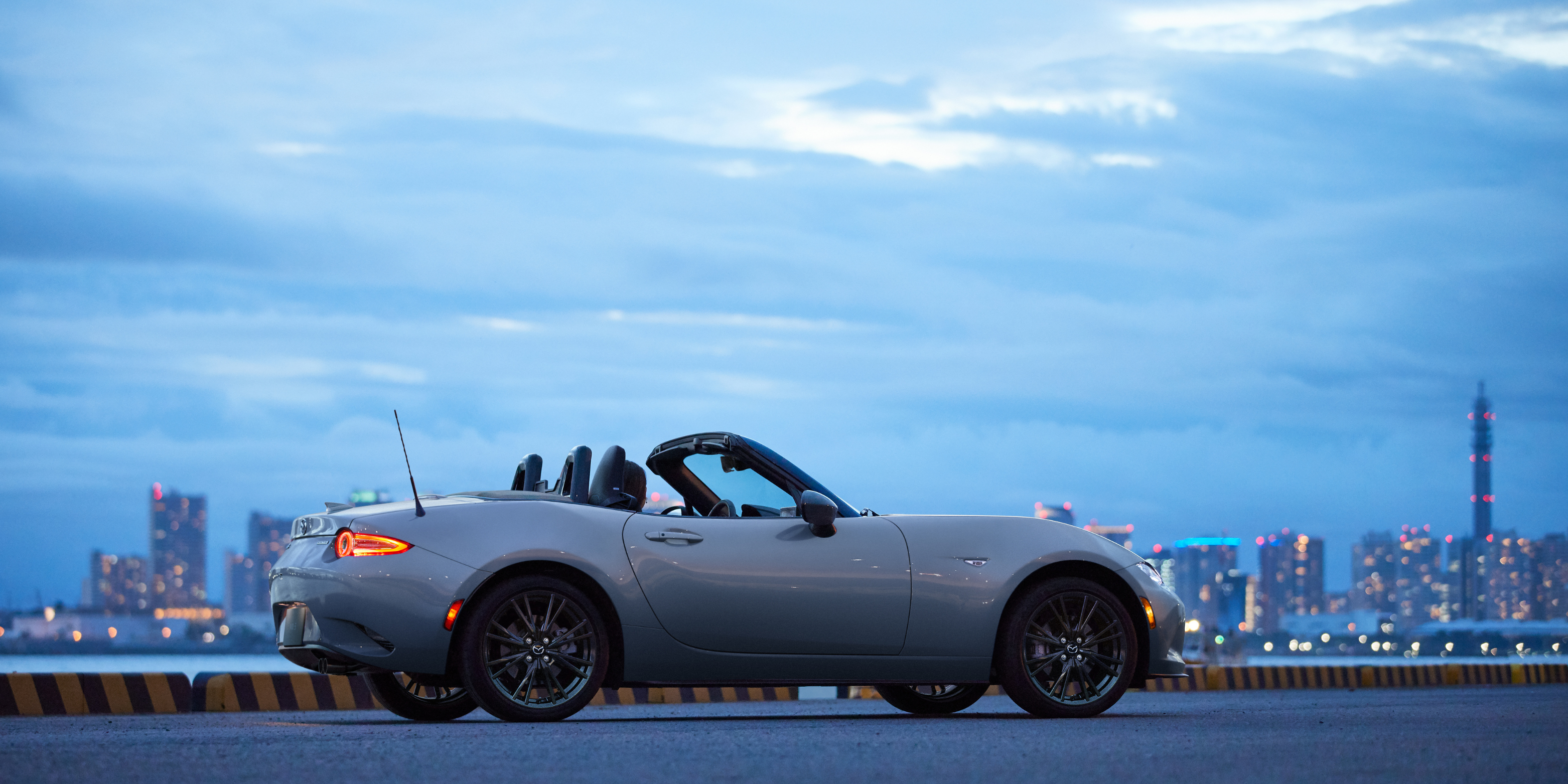 Mx5background